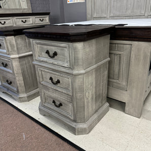 Lakewood Nightstand 3 Drawer