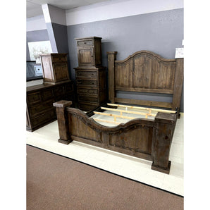 Alamo Solid Wood Rustic Bedroom Set in Barn Wood Finish